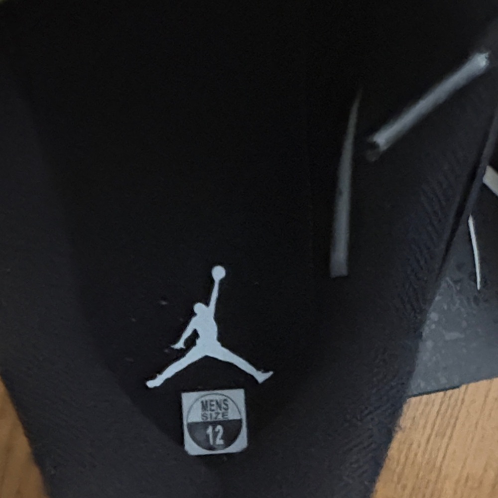Jordan Black and Yellow Sneakers - Picture 5 of 8